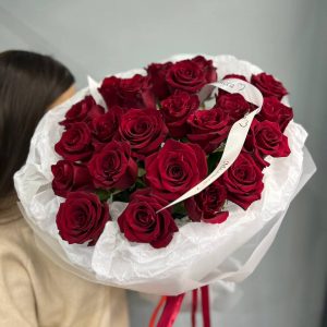Букет красных роз
